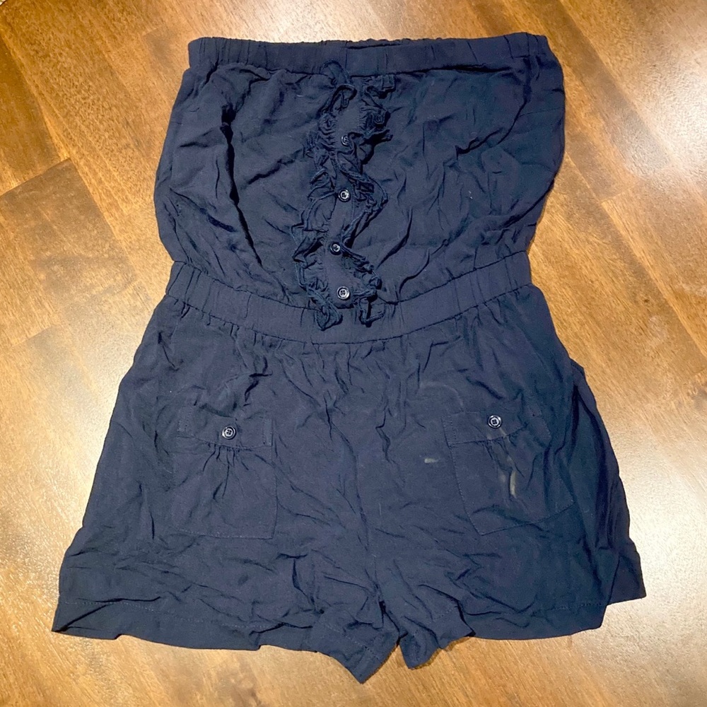 Sleeveless navy blue romper